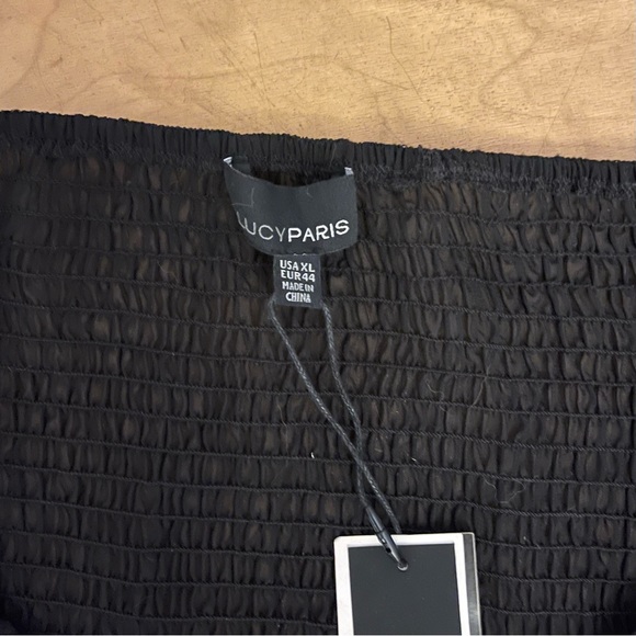 NWT Lucy Paris Black Textured Faux-Wrap Top Size XL Puff Sleeves - Picture 5 of 6